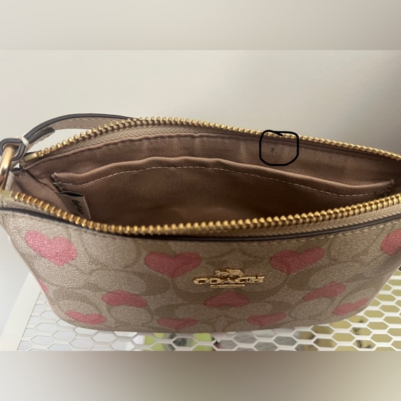 SOLD!!! Coach Nolita 19 In Heart Print Valentines - Picture 8 of 8